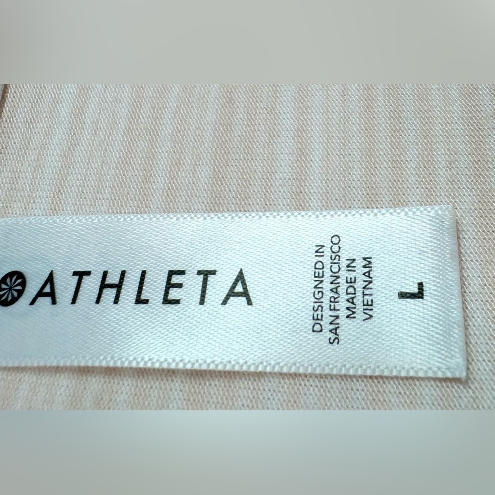 Athleta Cloudlight Stratus Top Woman Long Sleeve Pink Scoop Neck Large gym shirt - Picture 4 of 6